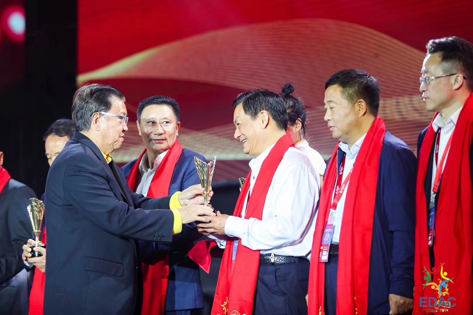 优发国际-随优而动一触即发